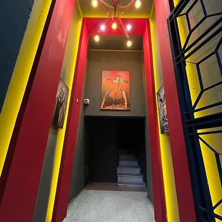 Thalia Apartment *